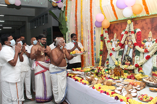 Ayudha-Pooja-in-Annaprasadam-complex4