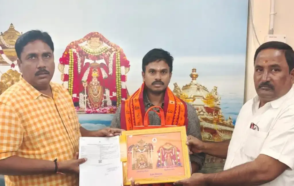 అన్న ప్రసాద వితరణ పథకానికి యం. పరబ్రహ్మం, ప్రకాశం విరాళం