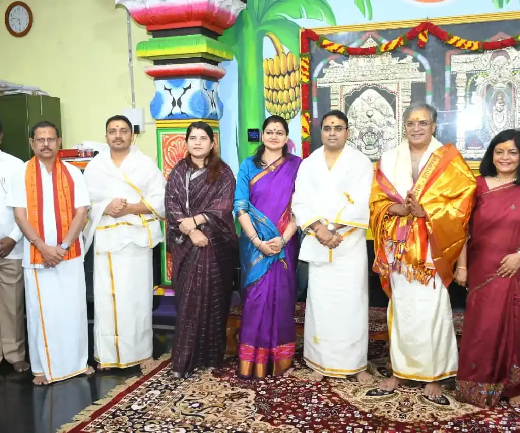 వివిధ పూజల్లో పాల్గొన్న జ్ఞానేష్ కుమార్