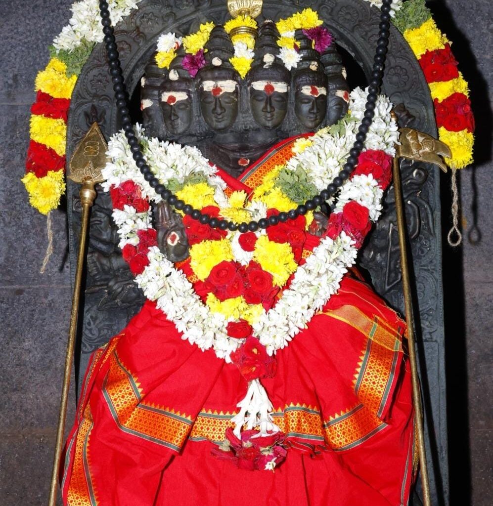 విశేష పూజలు