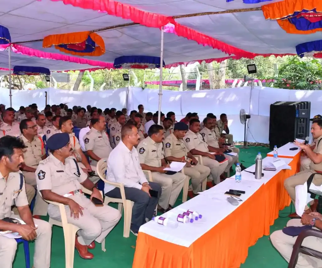 భక్తులకు అసౌకర్యం కలగకుండా విధులు నిర్వహించాలి-జిల్లా ఎస్పీ  సునీల్ షొరాణ్