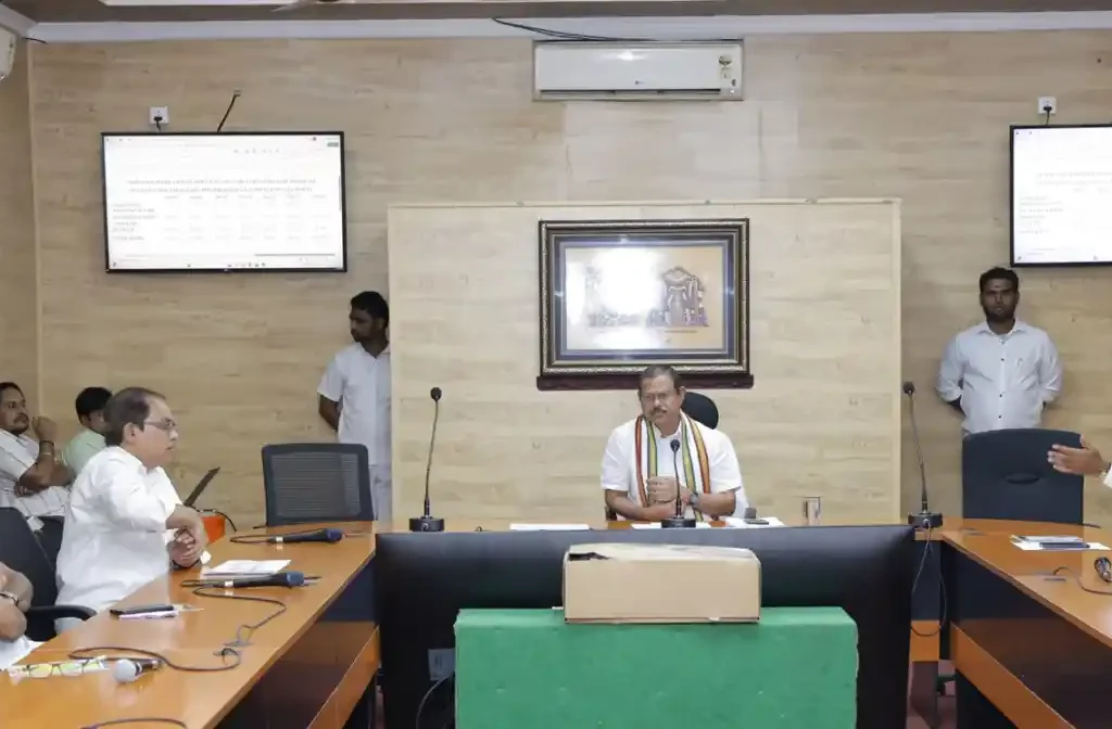 భక్తులకు ప్రాథమిక  సదుపాయాలు పూర్తిస్థాయిలో ఉండాలి-ఈ ఓ